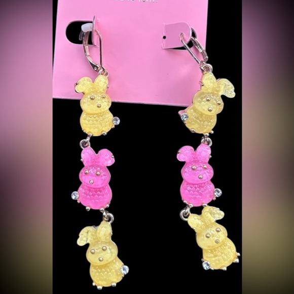 TRUE TO FORM Easter Bunny Rabbit Peeps Gummy Crystal-Studded Earrings NEW NWT - Picture 1 of 7
